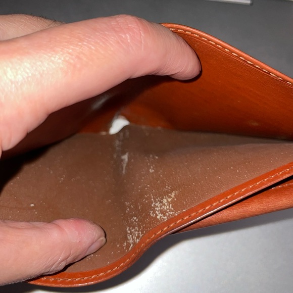 Louis Vuitton Vintage Portefeiulle Marco Kenyan Fawn Epi Leather Bifold Wallet - Picture 8 of 13